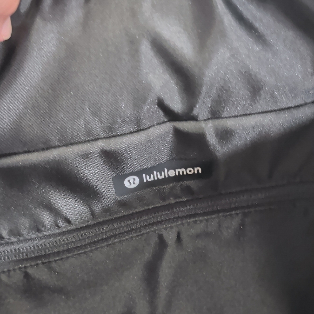 Lululemon All Day Essentials Tote Black NWT - Picture 9 of 13